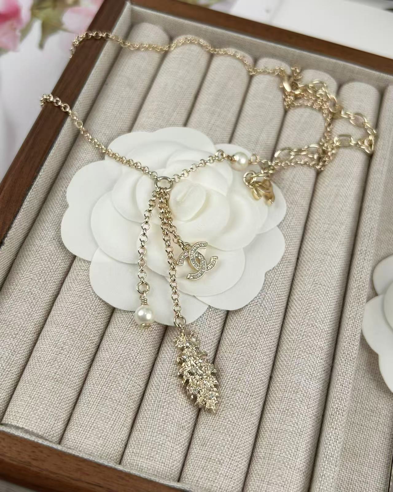 Chanel Feather Ear of Wheat Pearl Necklace - Original Replica Club