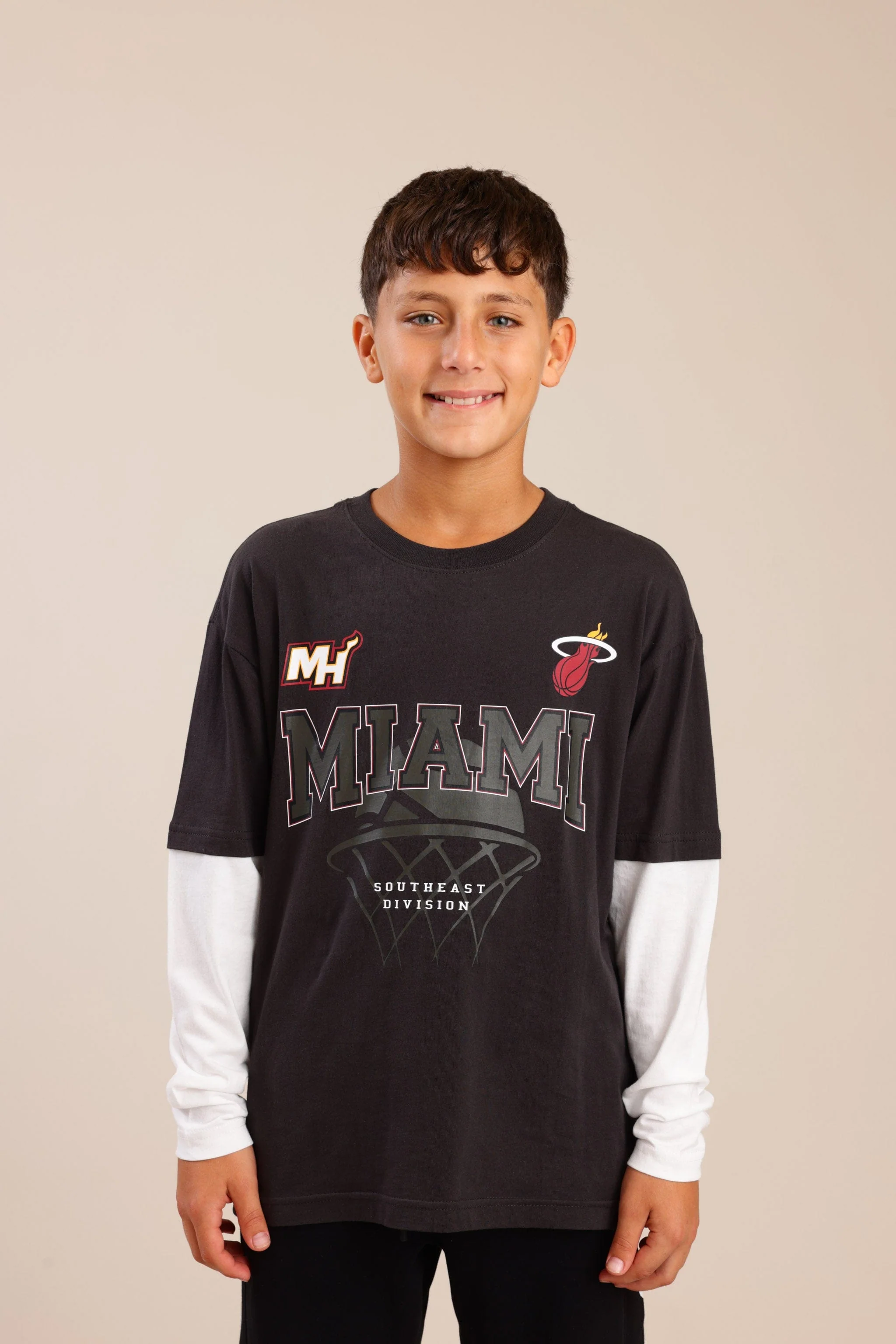 חולצה ממותגת NBA