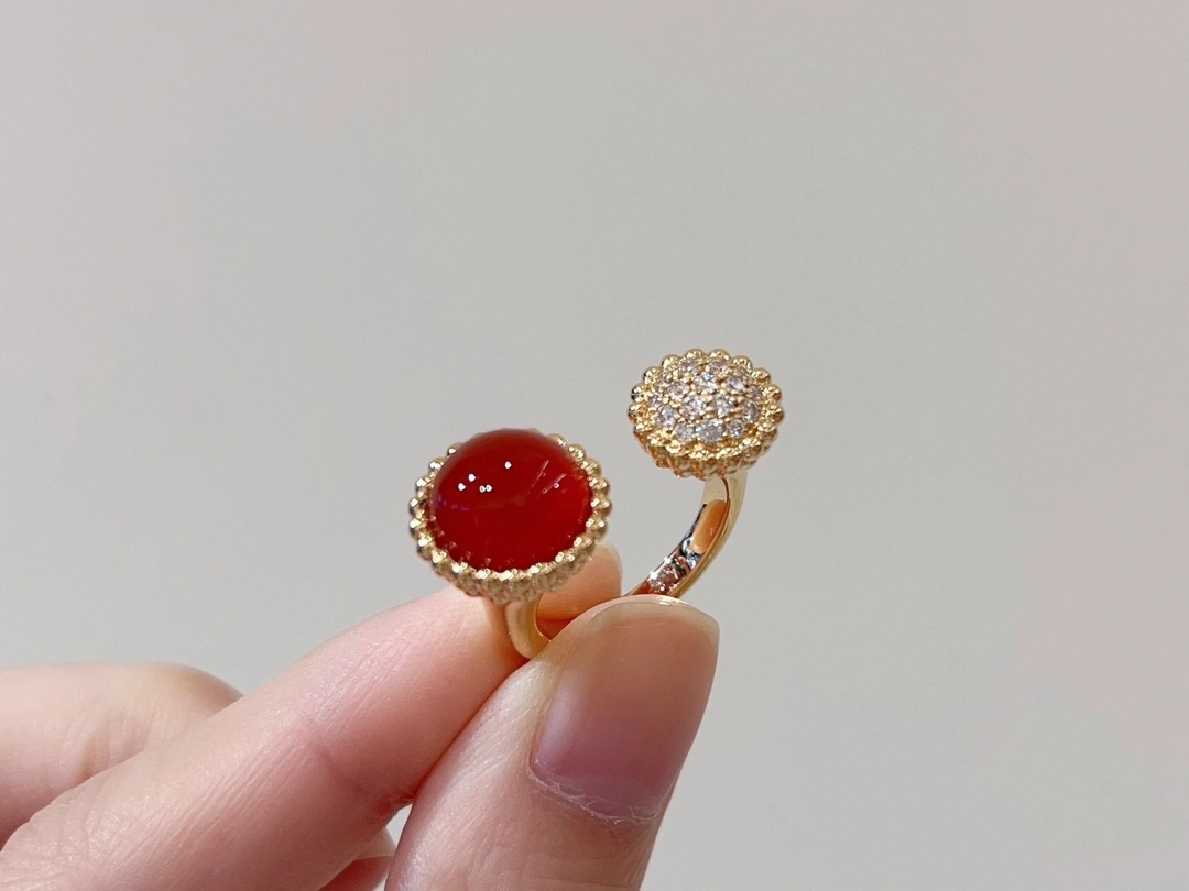 VCA Perlee Couleurs Between the Finger Ring - Original Replica Club