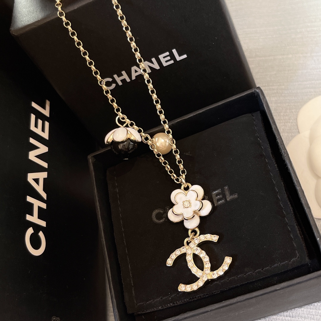 Chanel Flower Pearl Diamond Paved CC Pendant Necklace - Original Replica Club