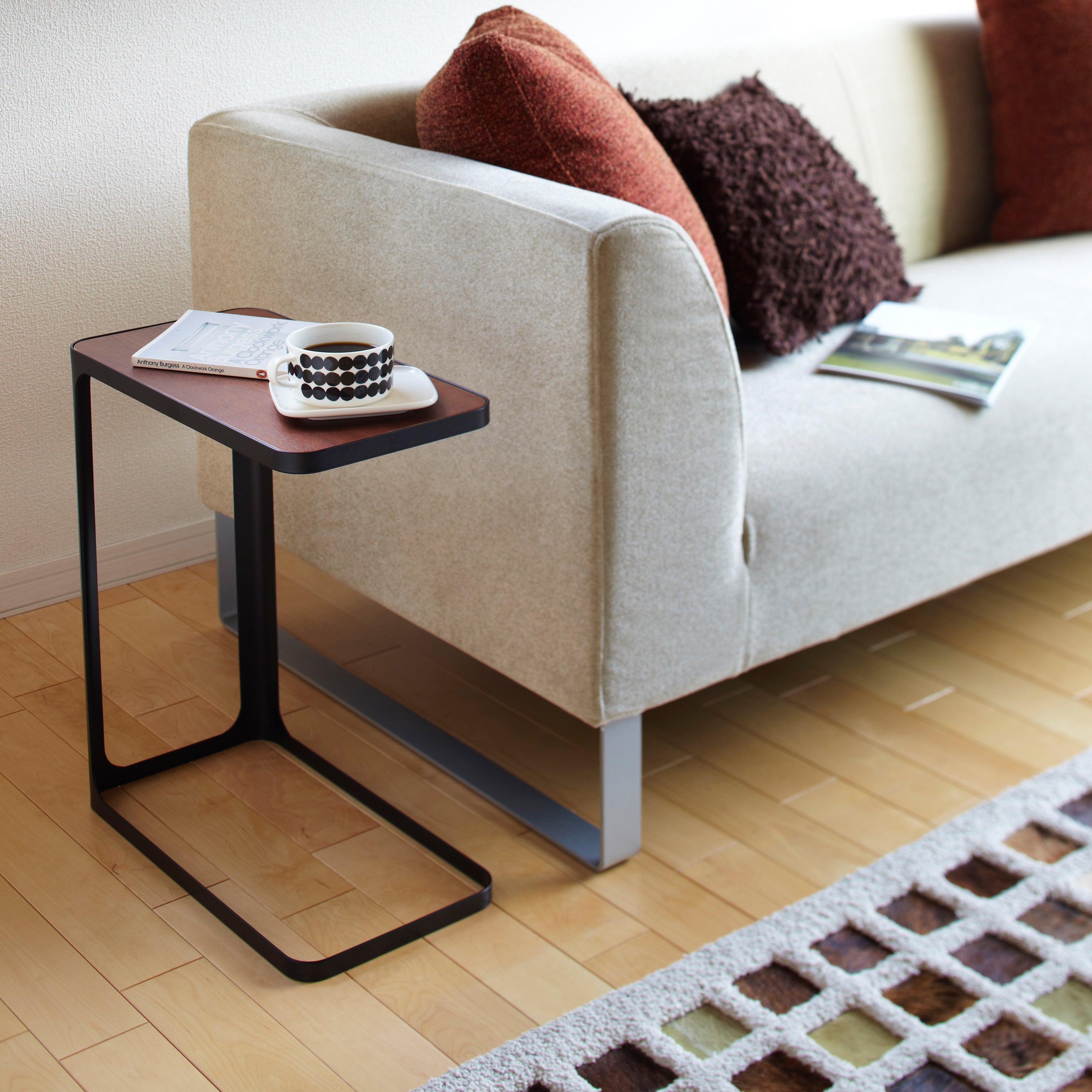 Yamazaki Frame Bijzettafel