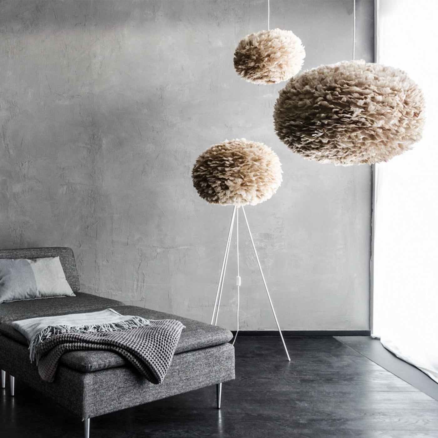 Umage Eos Large vloerlamp light brown - met tripod wit - Ø 65 cm