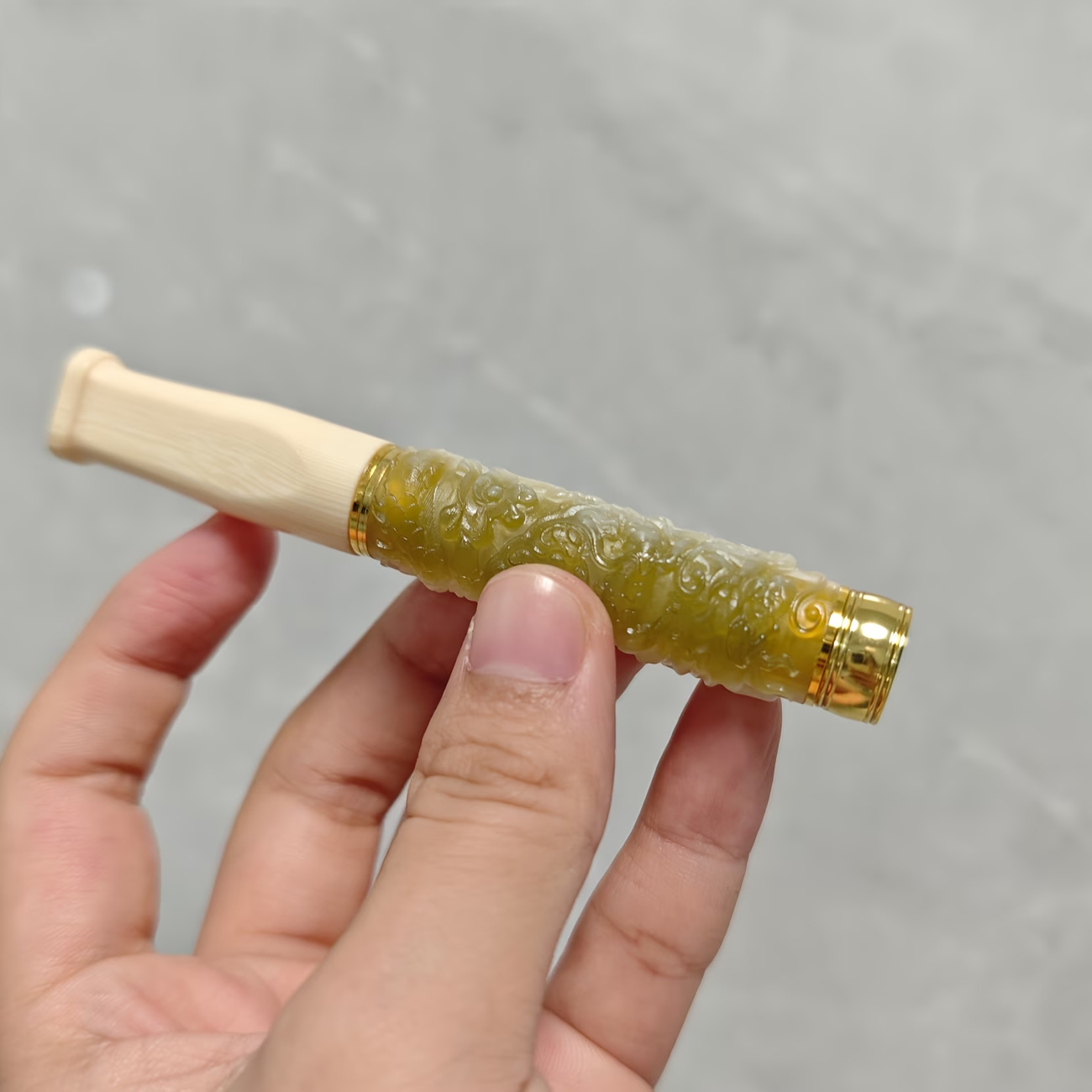 Chic Dragon-carved Style Cigarette Holder