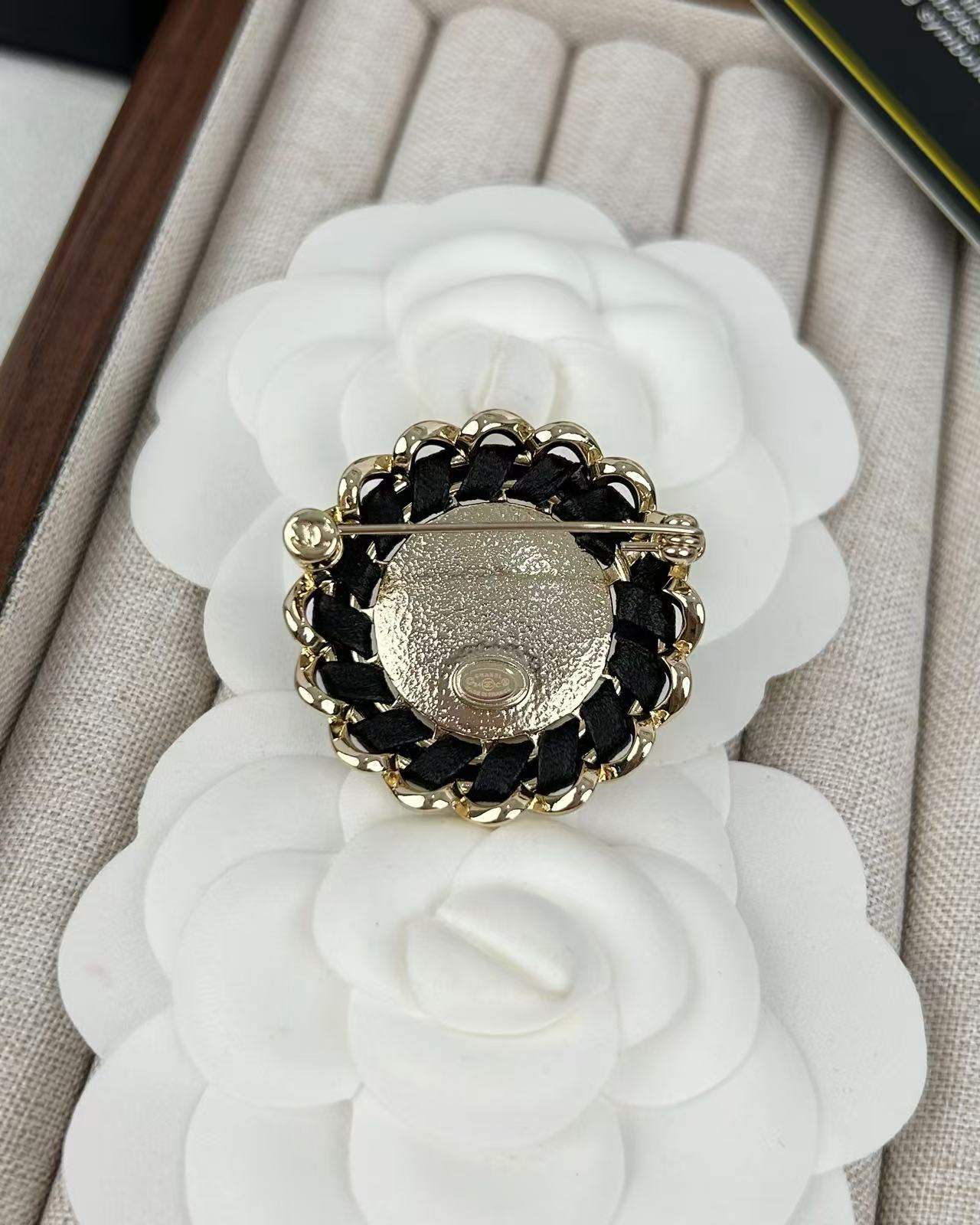 Chanel Twist Leather Wrap Wreath Round Brooch - Original Replica Club