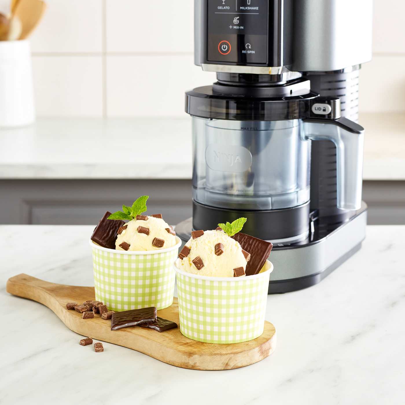 Customise your treats with mix-ins.