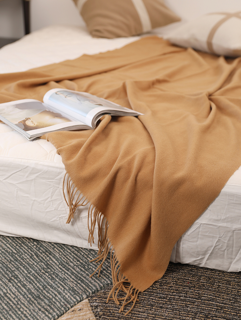 Solid Color Pure Wool Blanket Luxury Soft Thermal Woven Oversize Throw For Bed And Sofa Soft Breathable For Home Decor