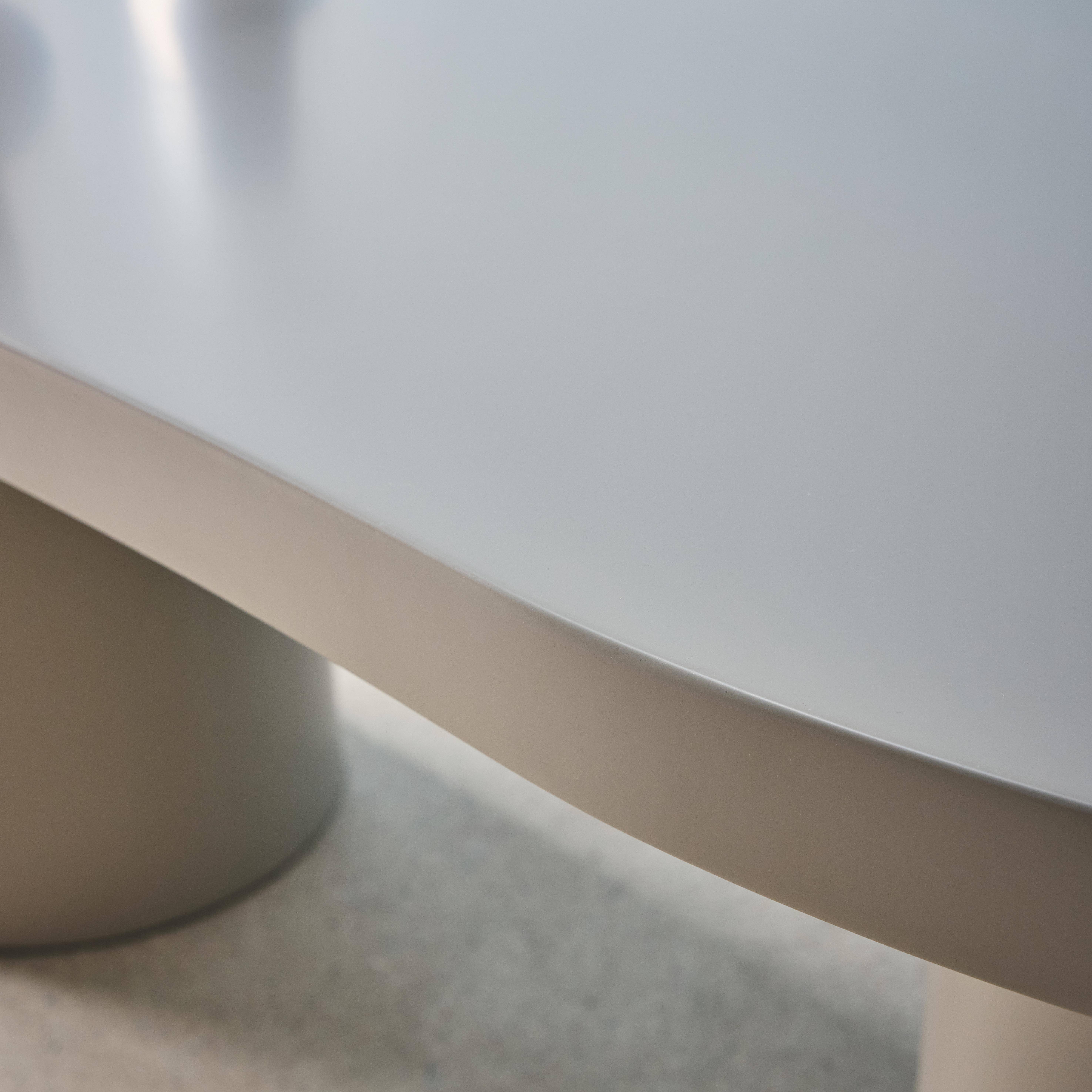 Esmee - Mesa de comedor orgánica estructura de madera de hevea de 8 plazas, 210cm
