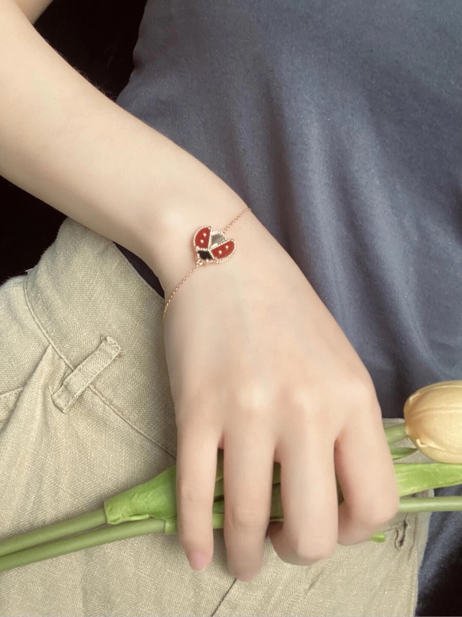 VCA Fauna Ladybug Lucky Spring Bracelet - Original Replica Club
