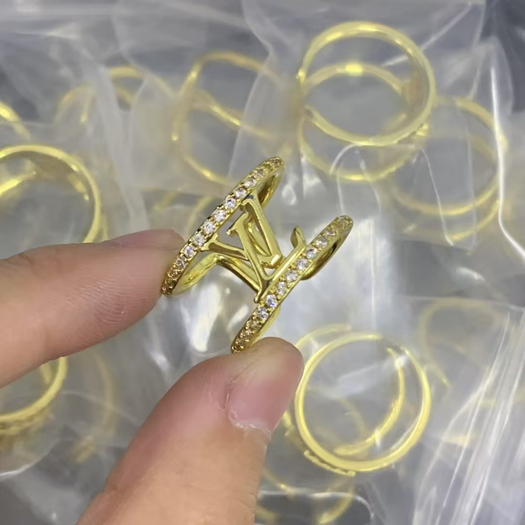 Louis Vuitton Iconic Ring - Original Replica Club