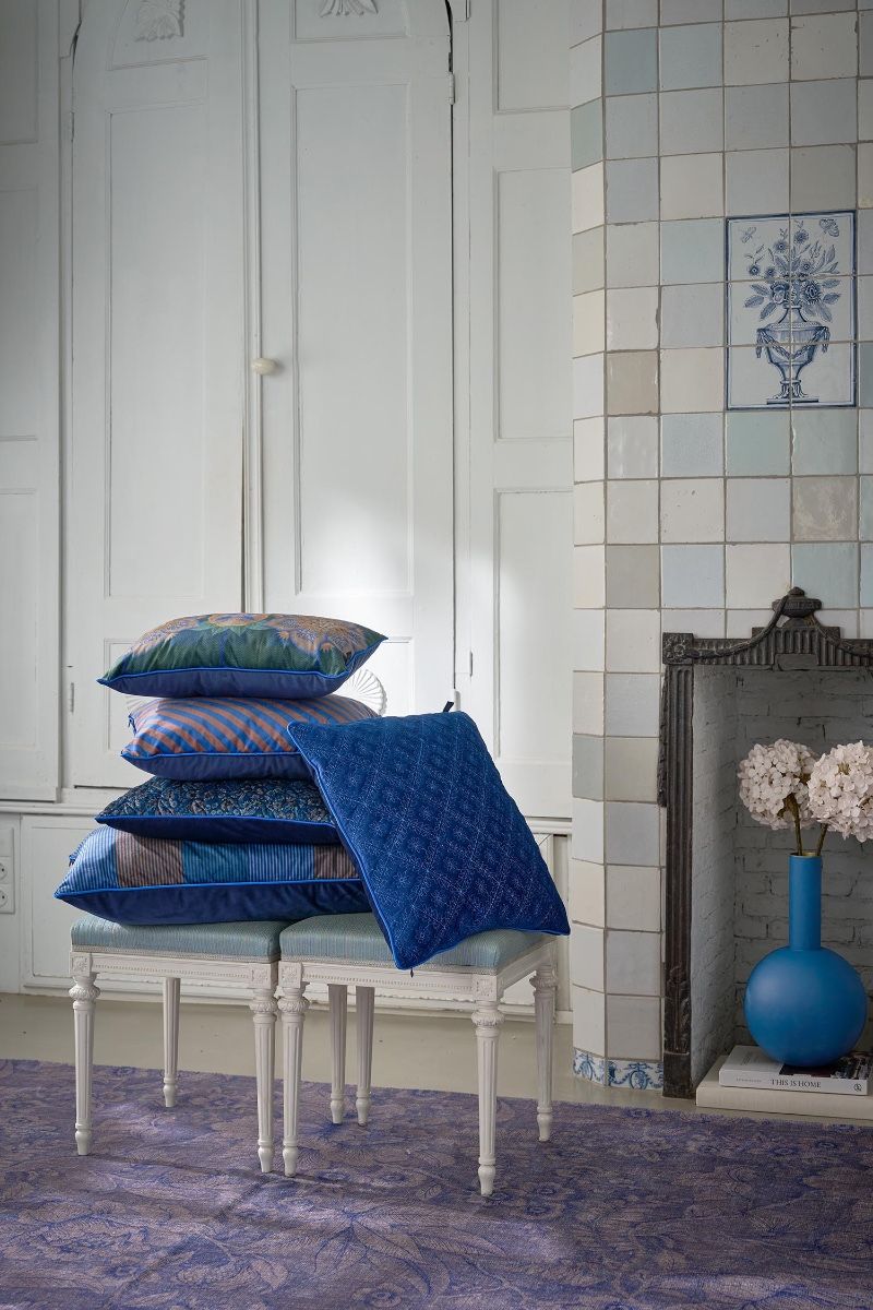 Cushion Quilted Daisy Blue