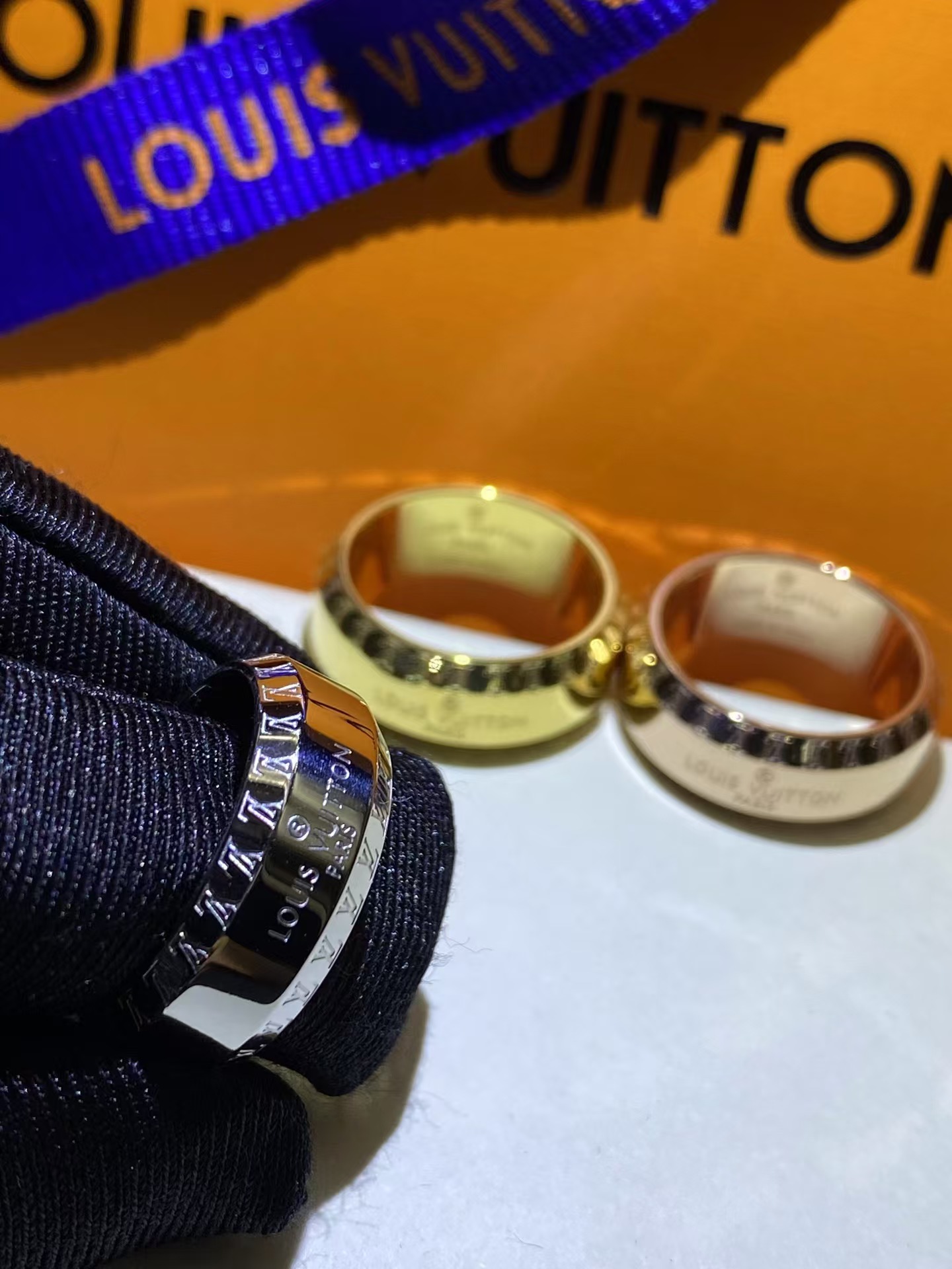 Louis Vuitton Unisex Wide Ring - Original Replica Club