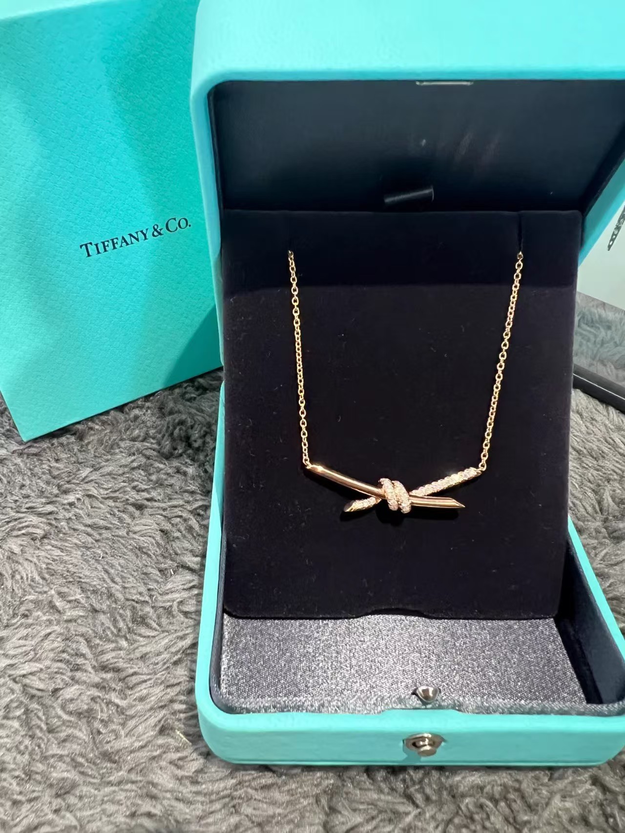 Tiffany Knot Pendant Necklace - Original Replica Club