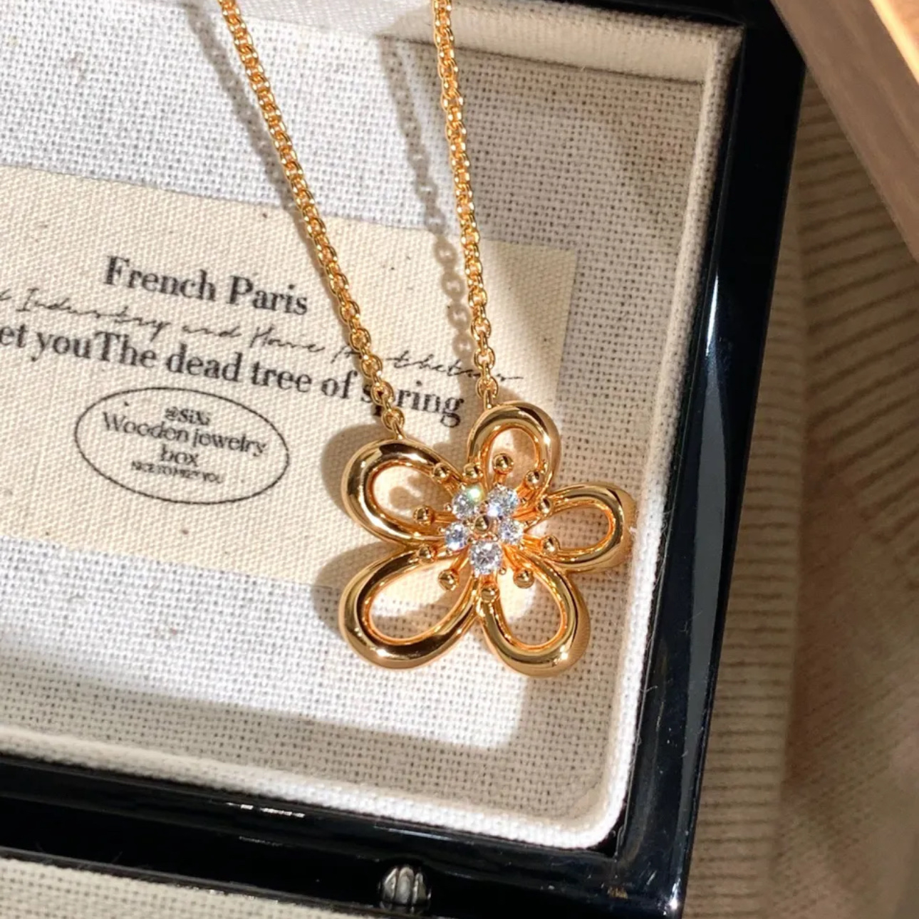 VCA Flowerlace Pendant Necklace - Original Replica Club