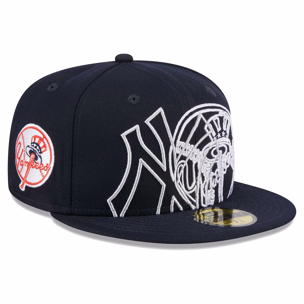 New Era New York Yankees navy 59FIFTY fitted hat featuring an oversized white embroidered logo and right side team patch.