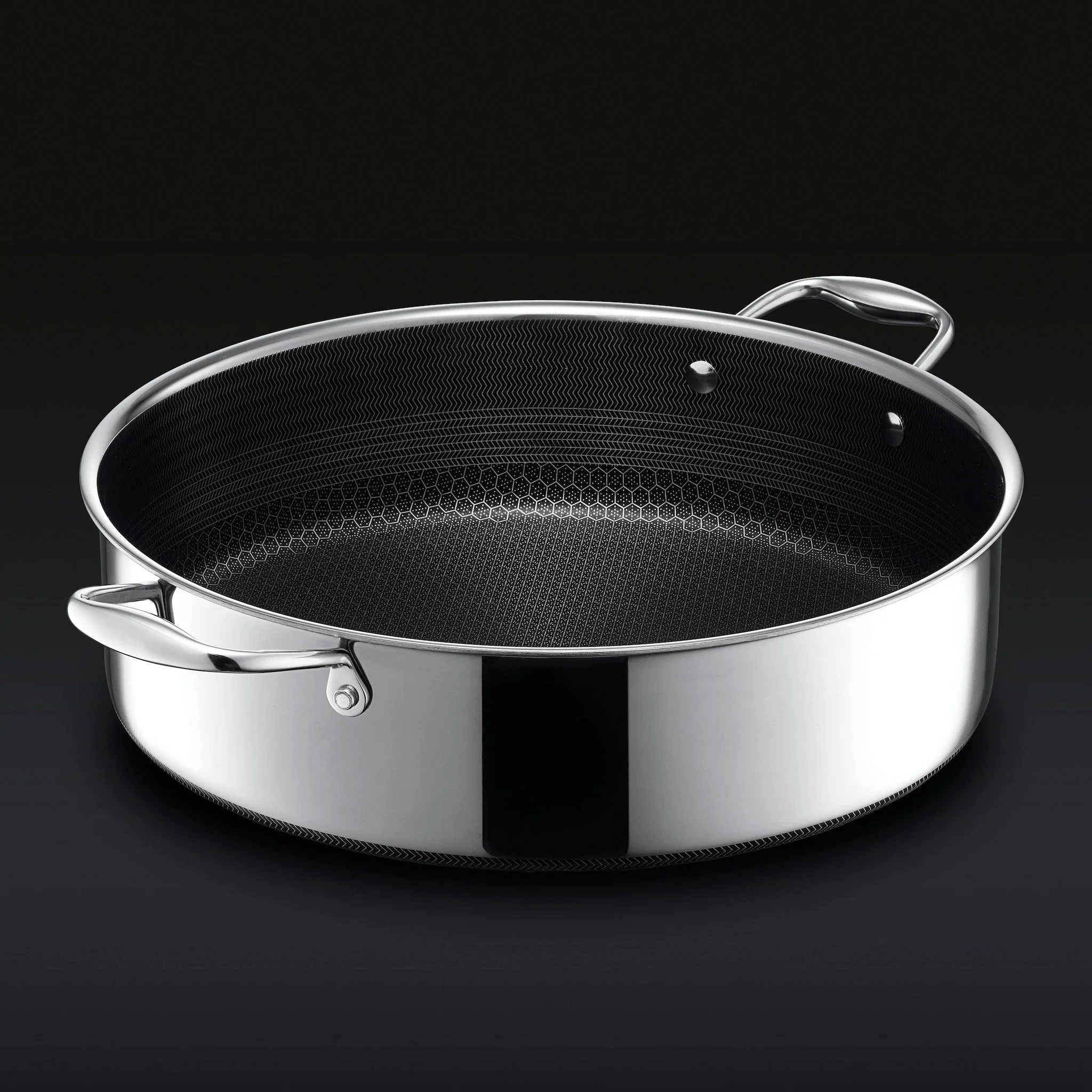 Hybrid Deep Saut�� Pan/Chicken Fryer with Lid, 7-Qt