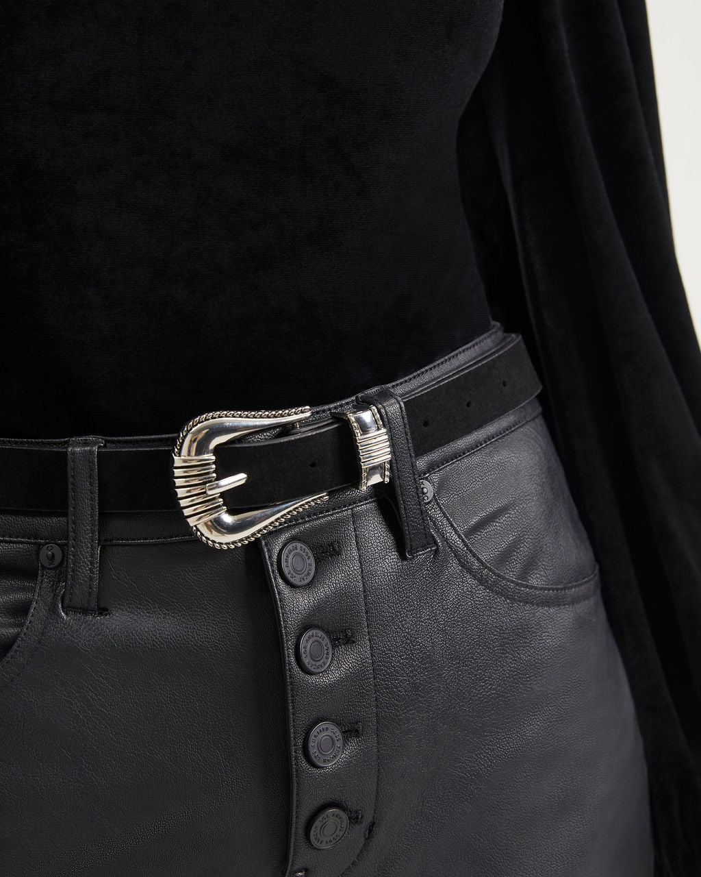 Oklahoma Silver Buckle Belt - Black - Se7enfashion