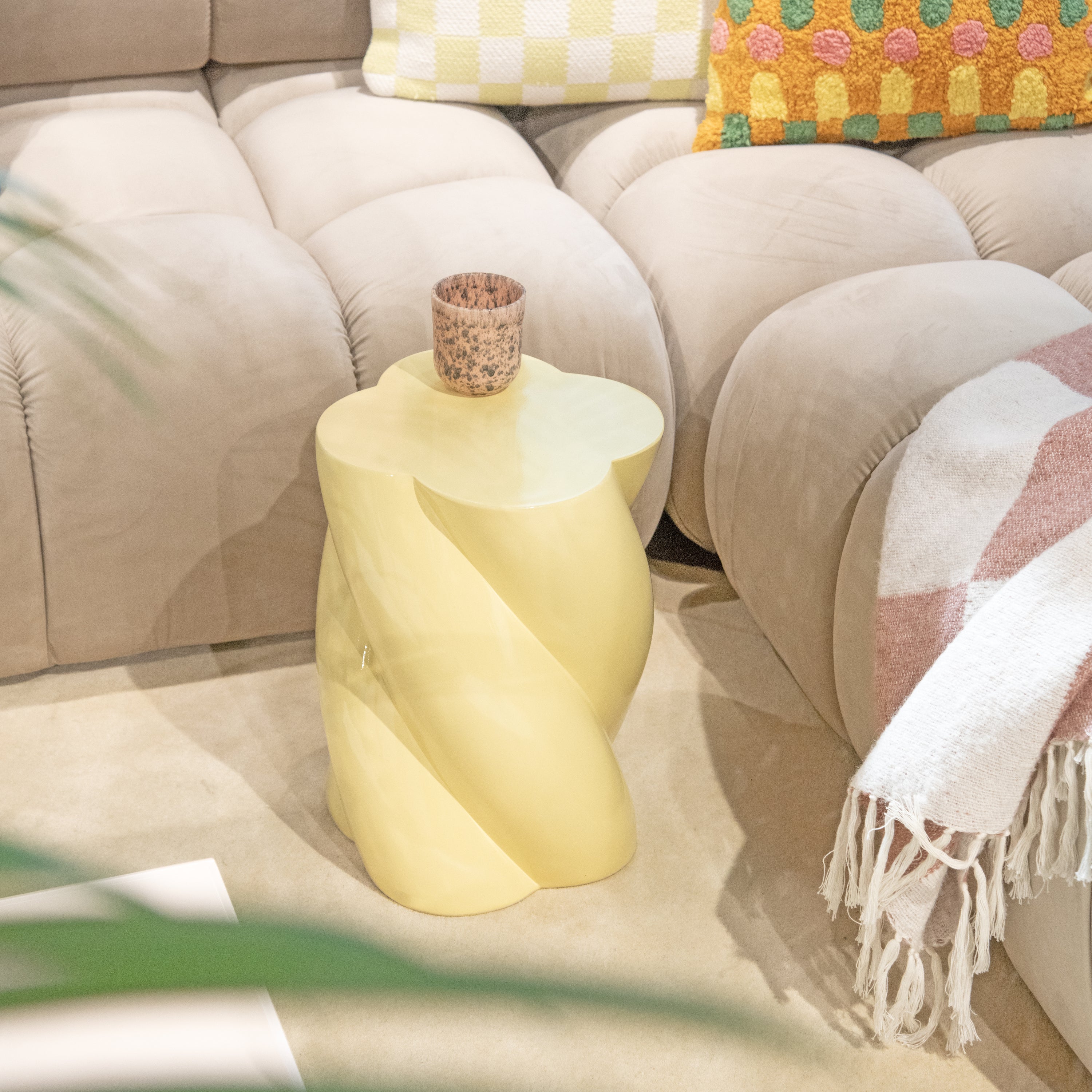 &k amsterdam x fonQ Pillar Marshmallow Bijzettafel H 40 cm - Pastel Ge