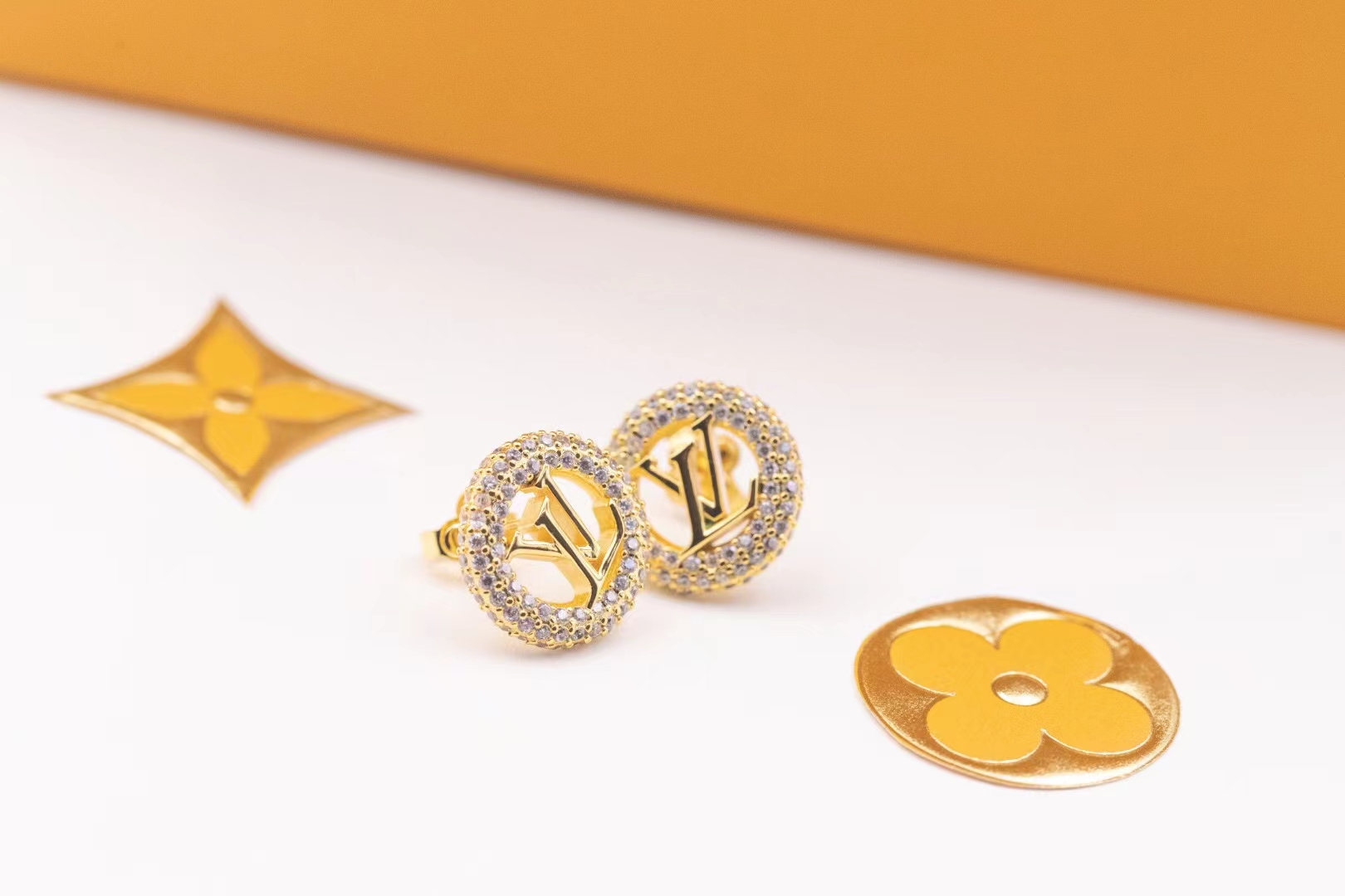 Louis Vuitton Diamond Paved Round Stud Earrings - Original Replica Club