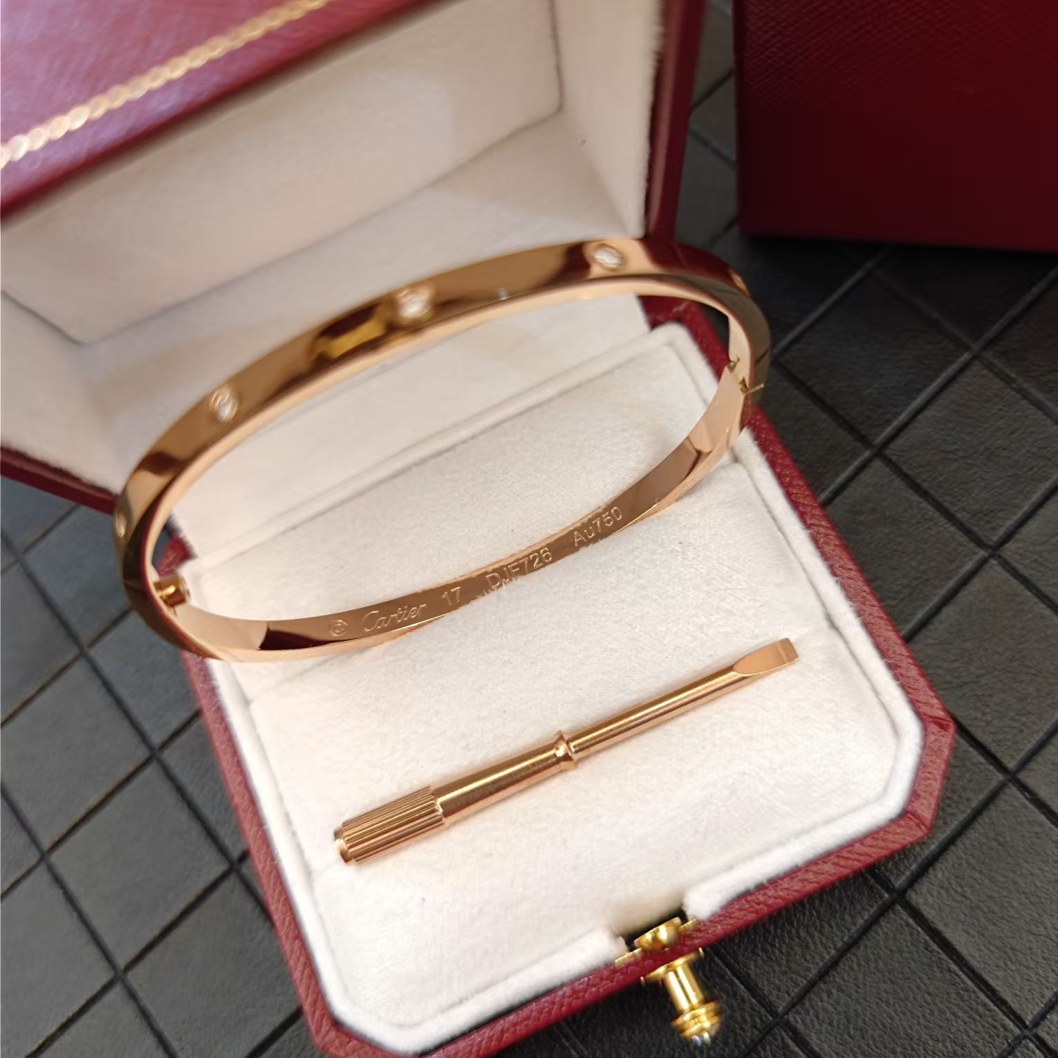 Cartier LOVE Bangle Bracelet - Original Replica Club