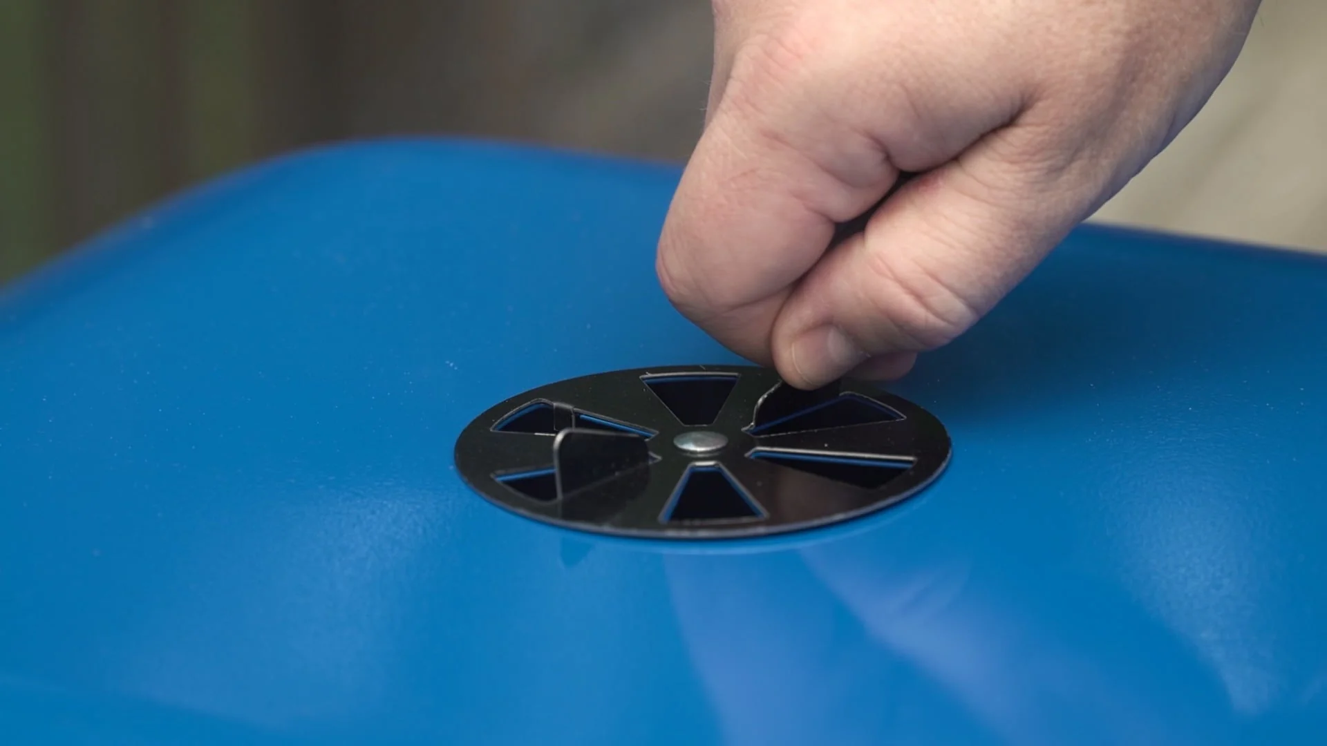 Americana Walk-A-Bout Portable Charcoal Grill in Blue - Image 6