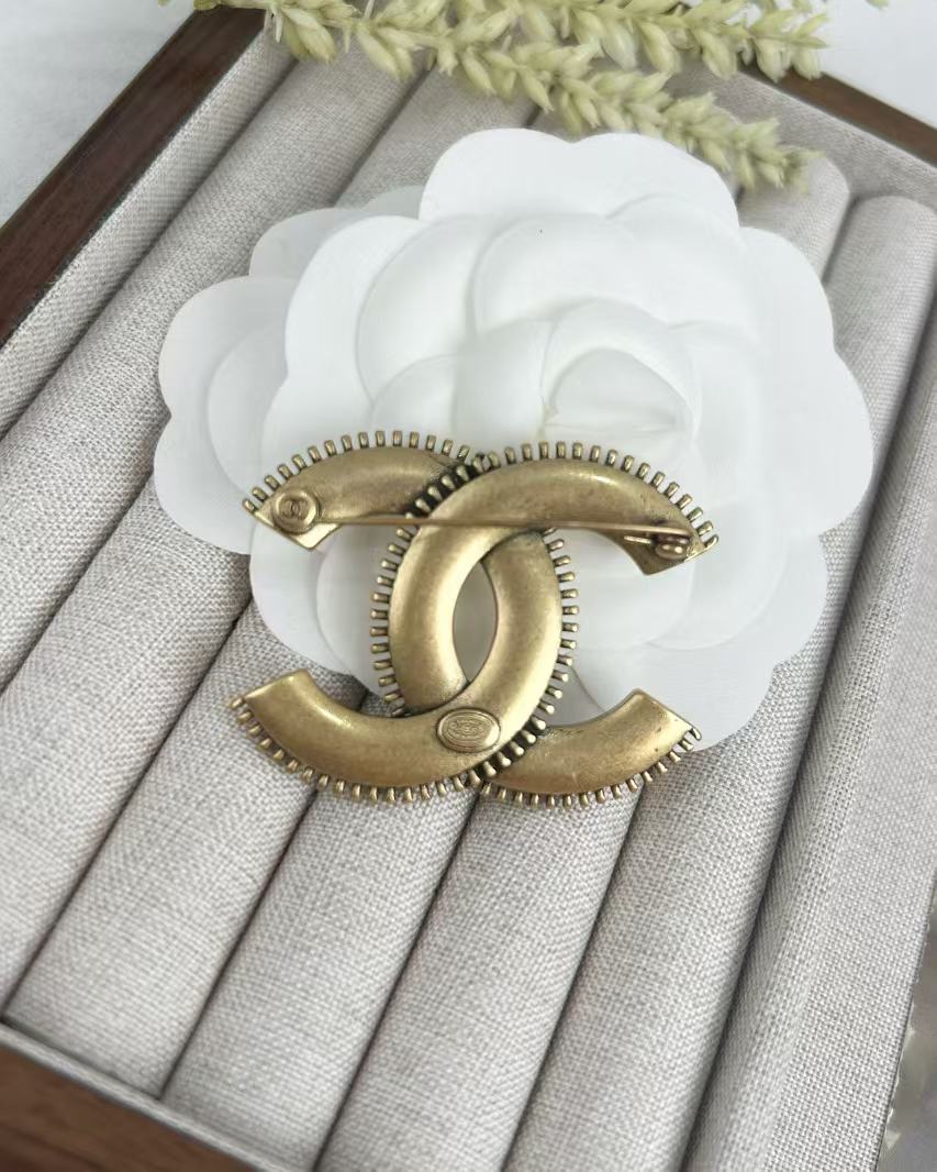 Chanel Vintage White CC Brooch - Original Replica Club