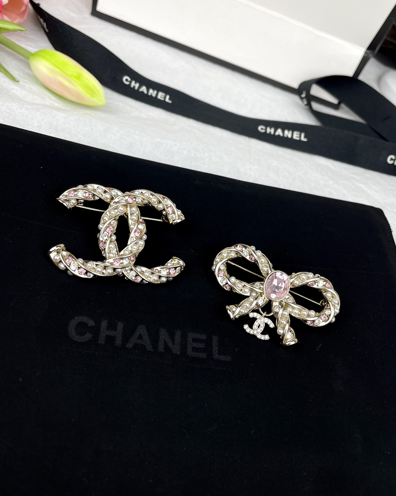 Chanel Light Gold Pink Diamond Pearl Twist CC Brooch - Original Replica Club