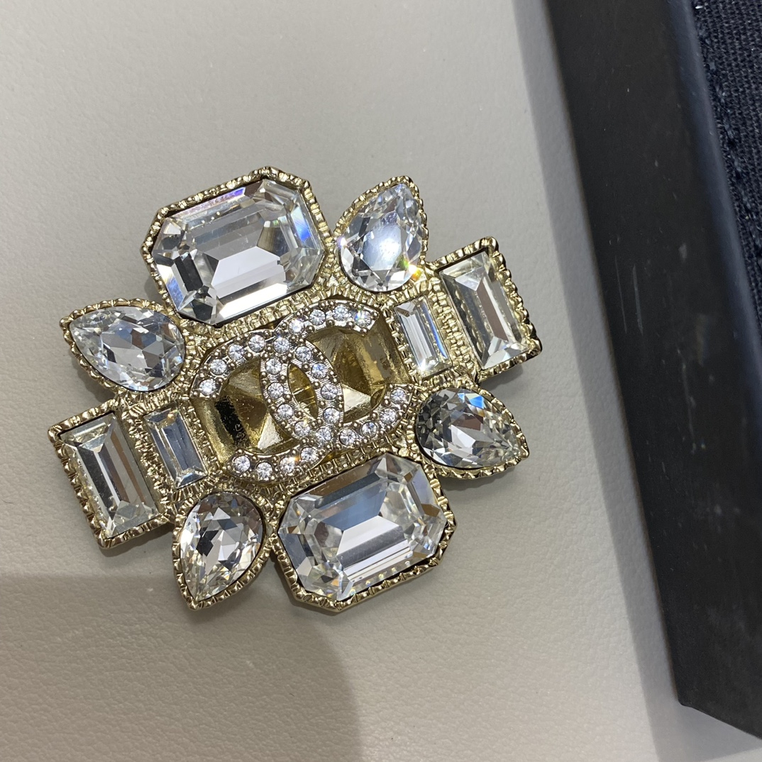 Chanel Luxury Rhinestone Flower Brooch - Original Replica Club