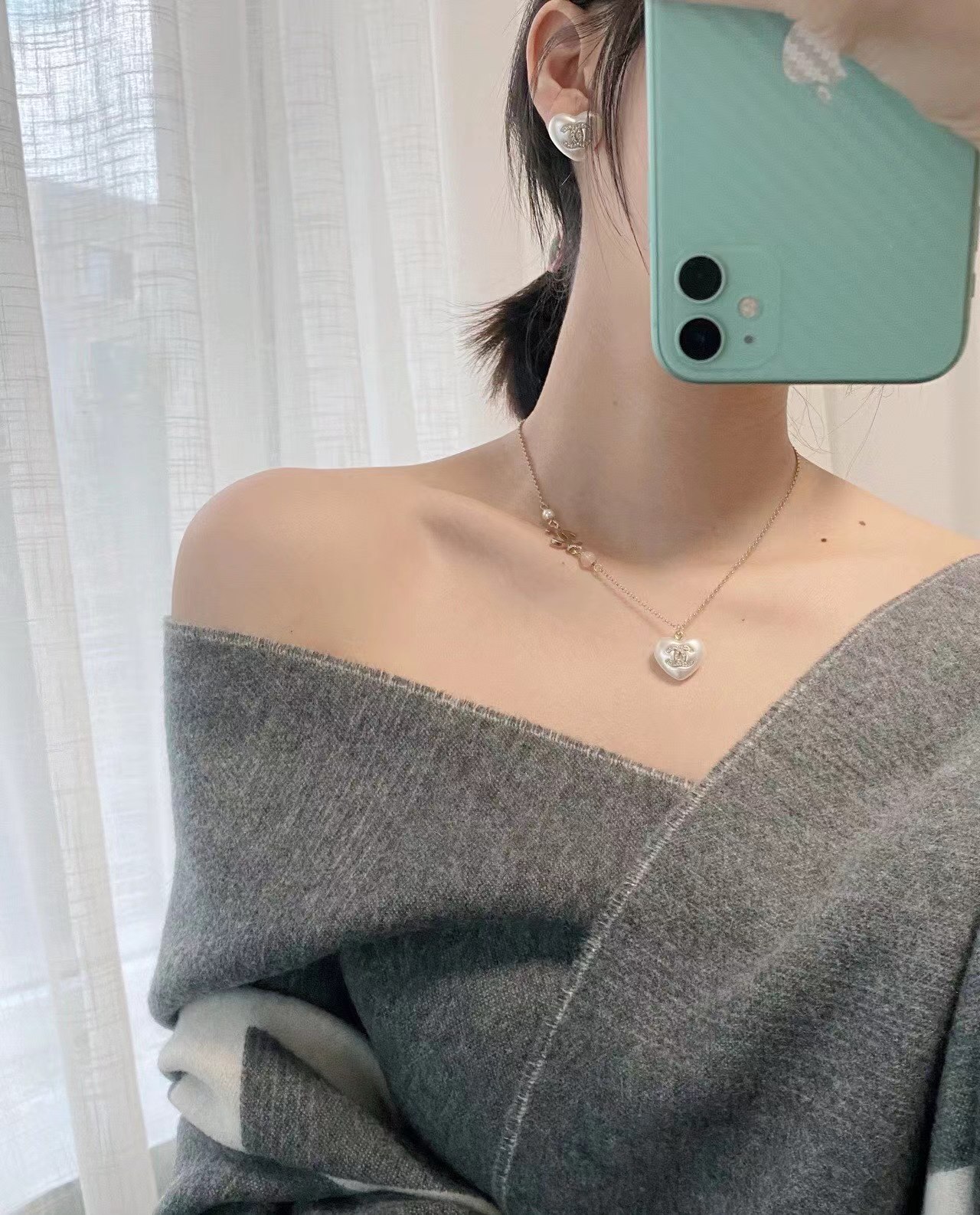 Chanel Pearl Love Heart Pendant Necklace - Original Replica Club