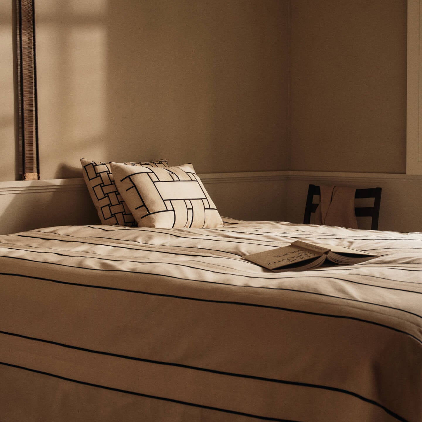 Ferm Living Lattice Kussenhoes - Rechthoekig - Off-White / Black