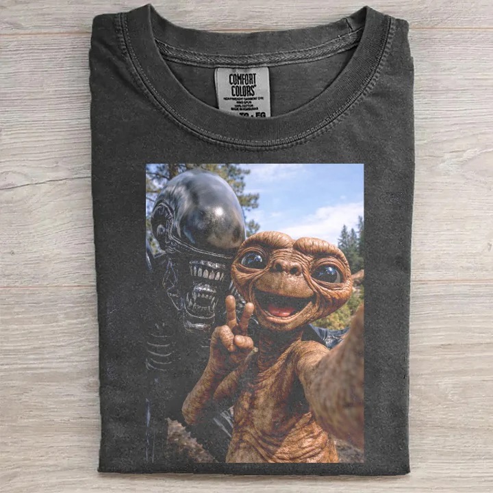 Funny Alien selfie T-Shirt