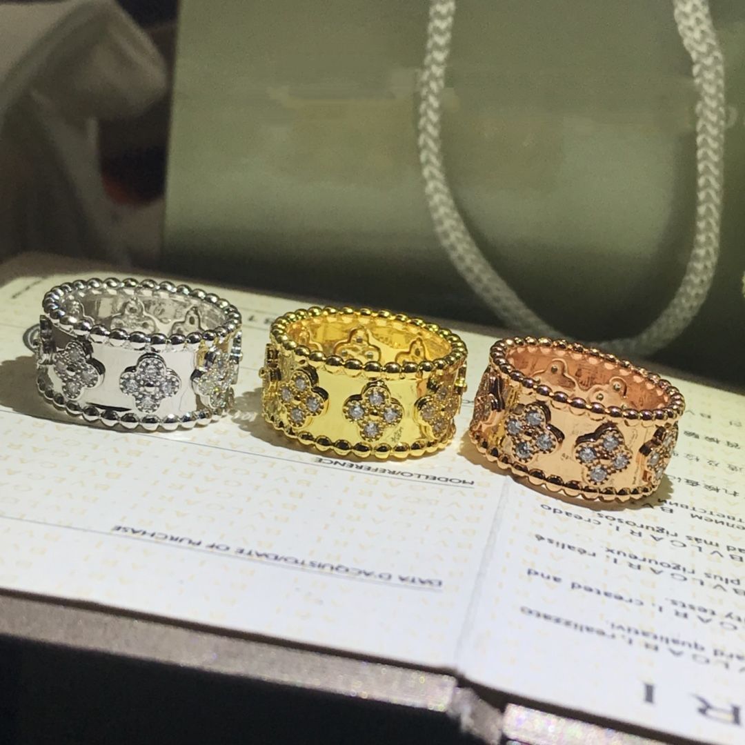 VCA Perlee Wide Four Leaf Clover Ring - Original Replica Club