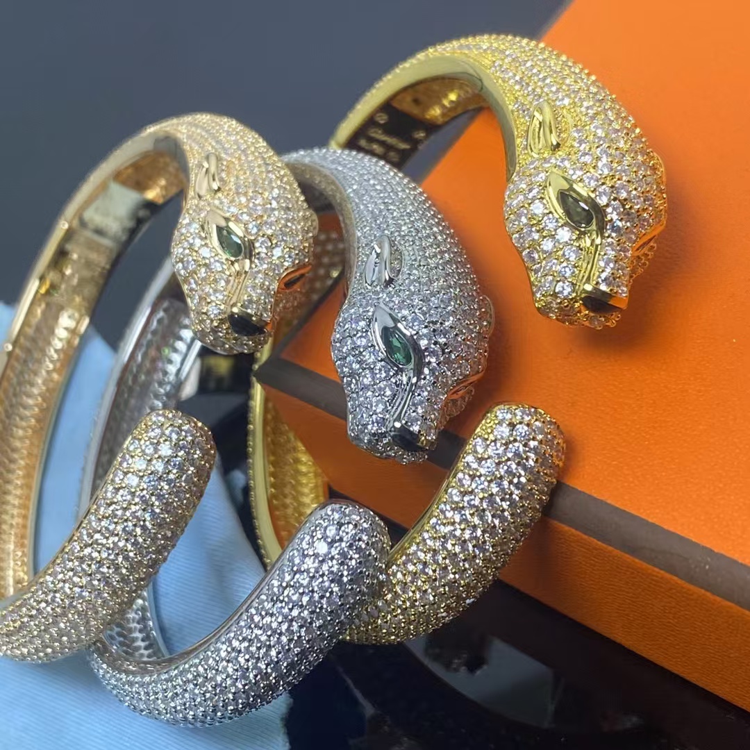 Cartier Leopard Head Panthère de Bracelet Bangle - Original Replica Club