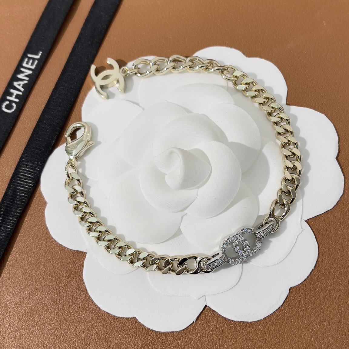Chanel Mixed Color Cuban Chain Bracelet Earrings Choker Necklace - Original Replica Club