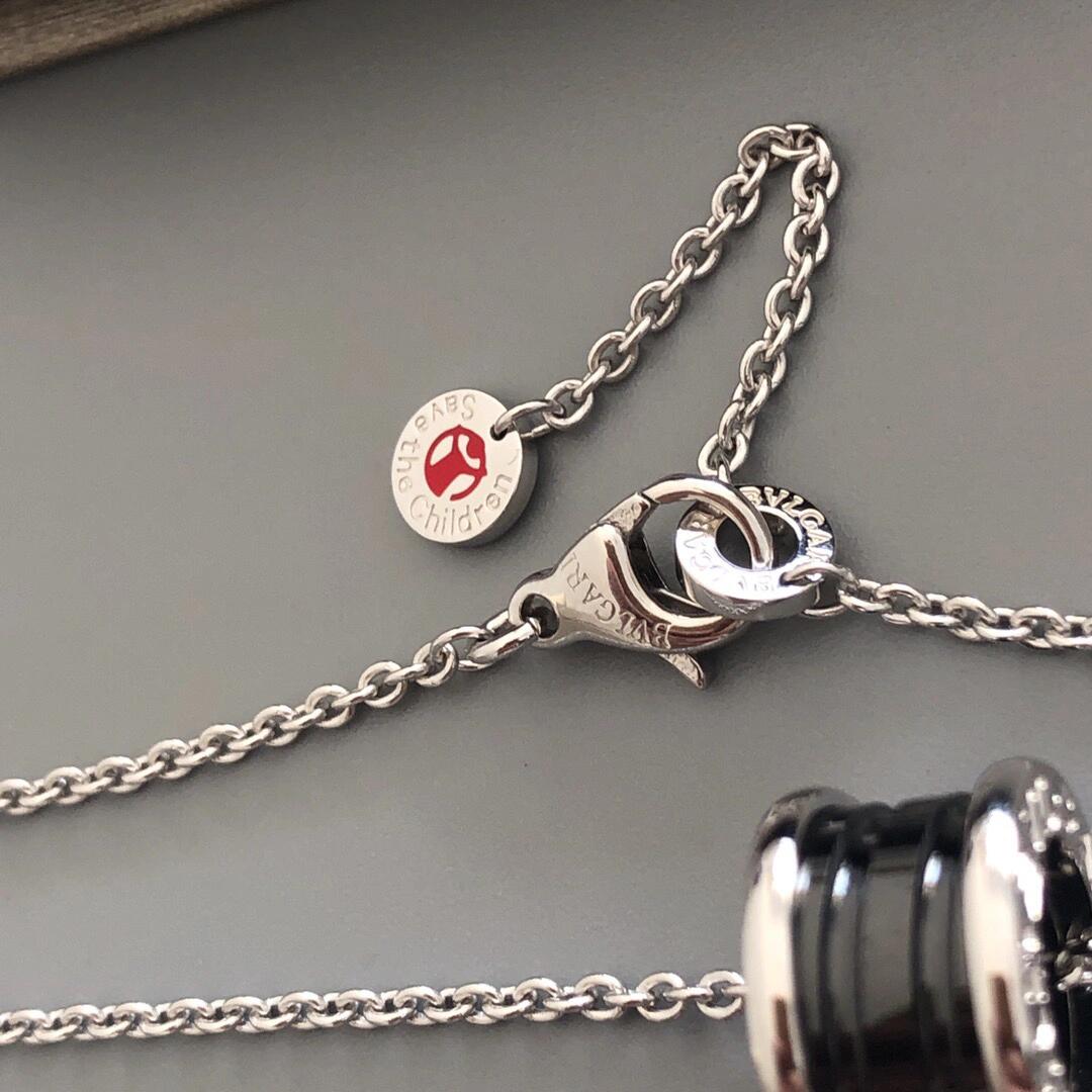 Dupe Bvlgari B.zero1 Bracelet in Silver Chain with Black Ceramic - Original Replica Club