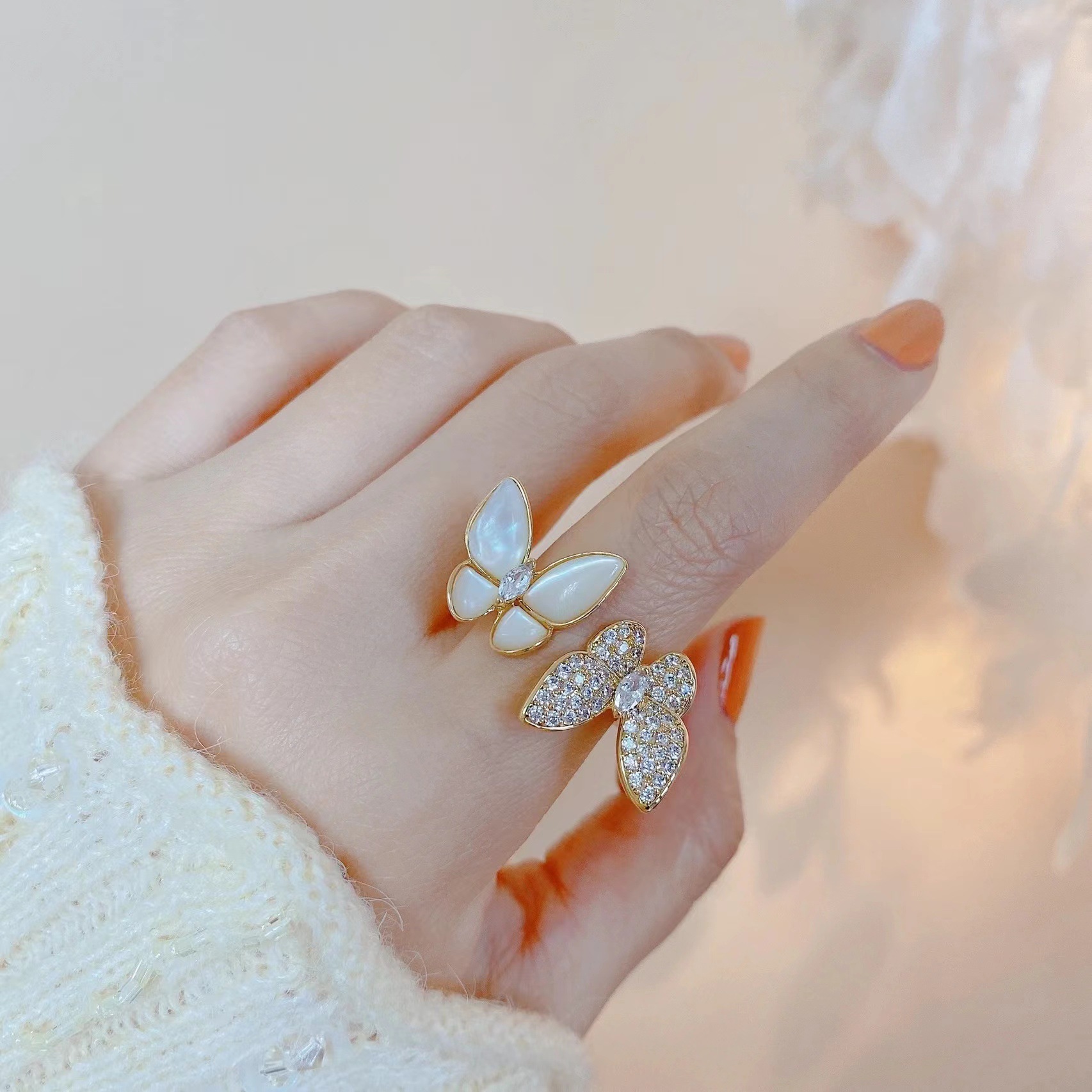 VCA Two Butterfly Between Finger Ring - Original Replica Club
