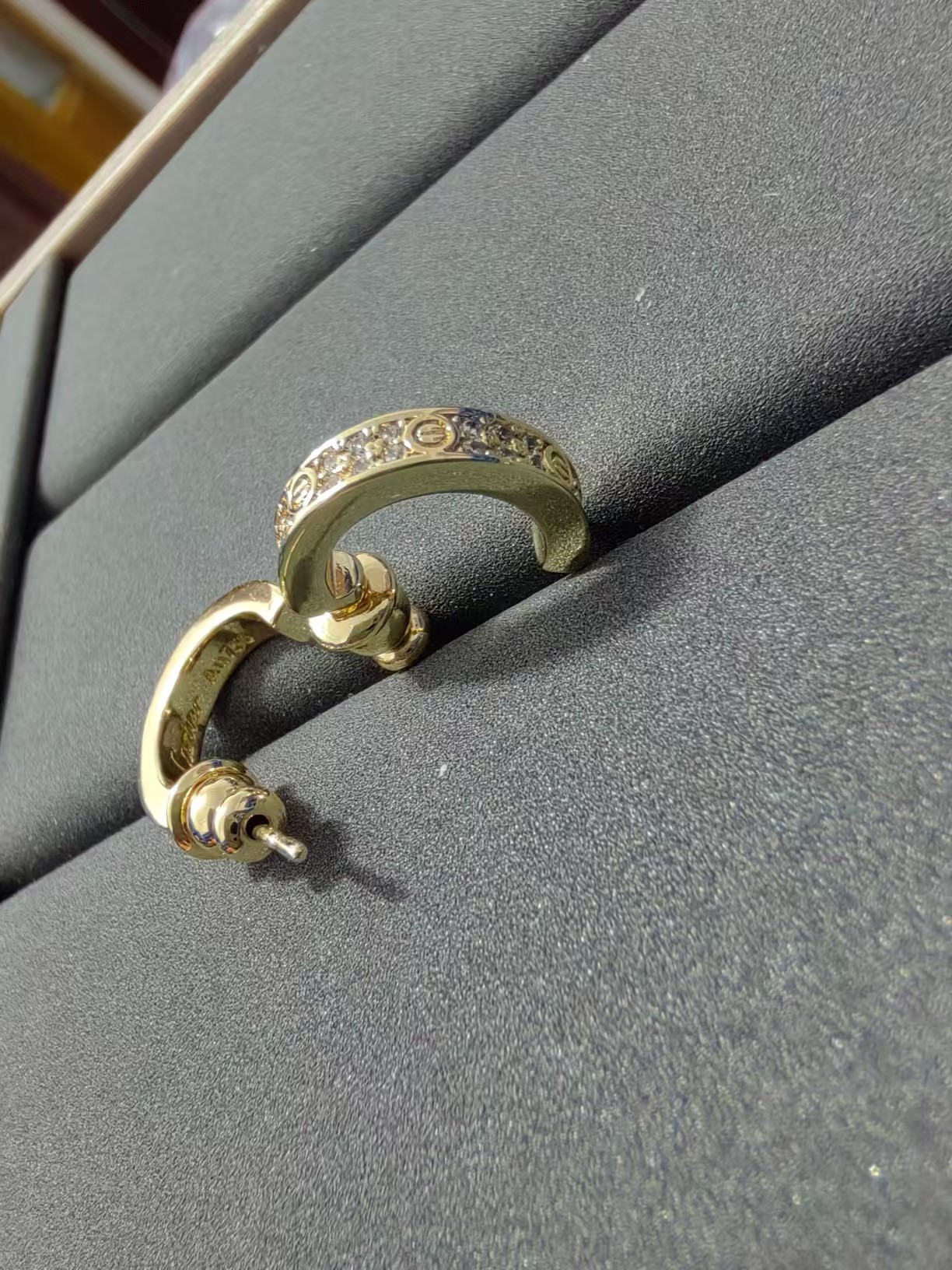Cartier C Shape Earrings - Original Replica Club