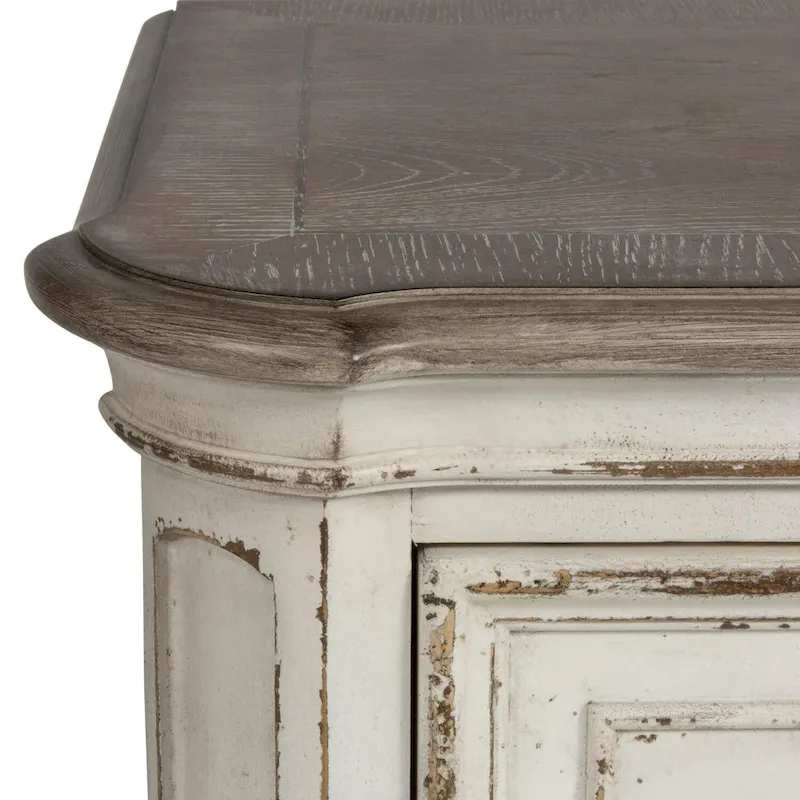 Magnolia Manor Five-Drawer Chest