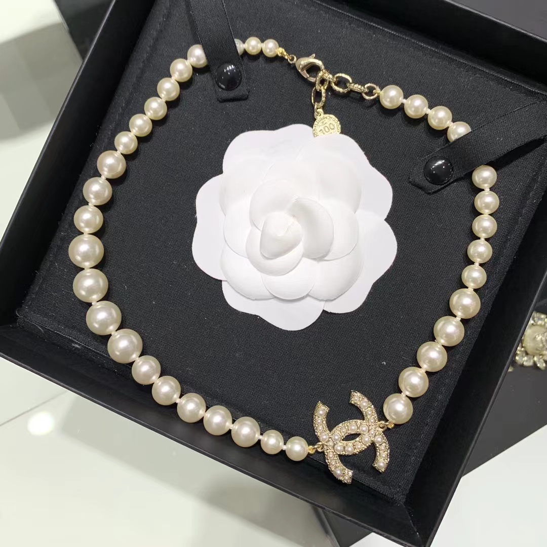 Chanel Vibe Gradient Pearl Necklace - Original Replica Club