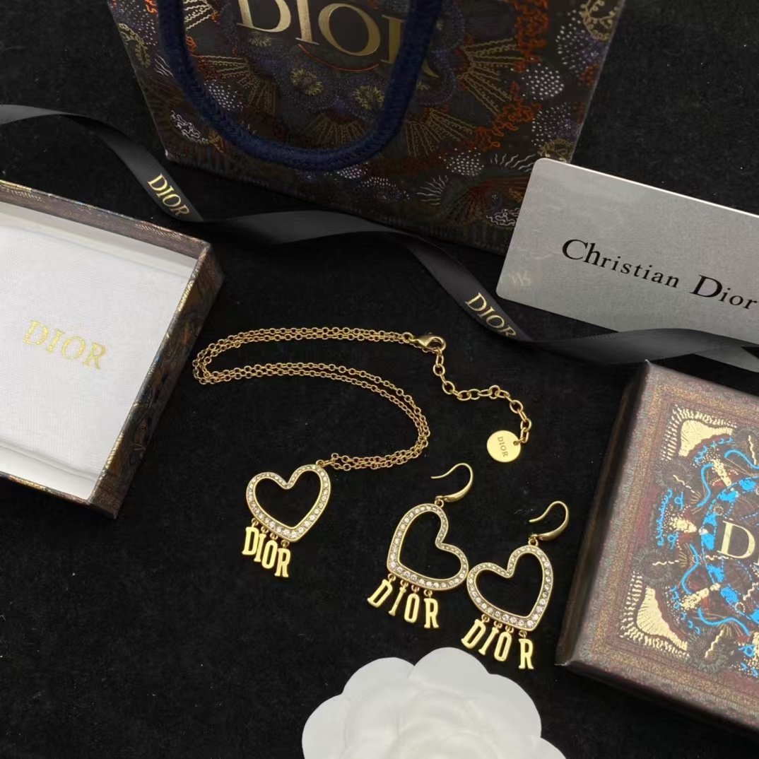 Dior Letters Heart Necklace and Earrings - Original Replica Club