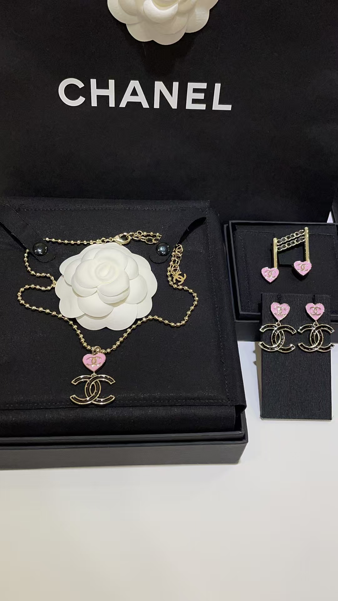 Chanel Diamond Pearl Paved Double C Pendant Pearl Necklace - Original Replica Club