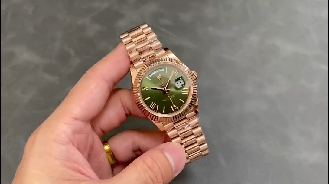 Rolex Day Date 40 18k Everose Gold Olive Green Dial m228235 0025 40mm