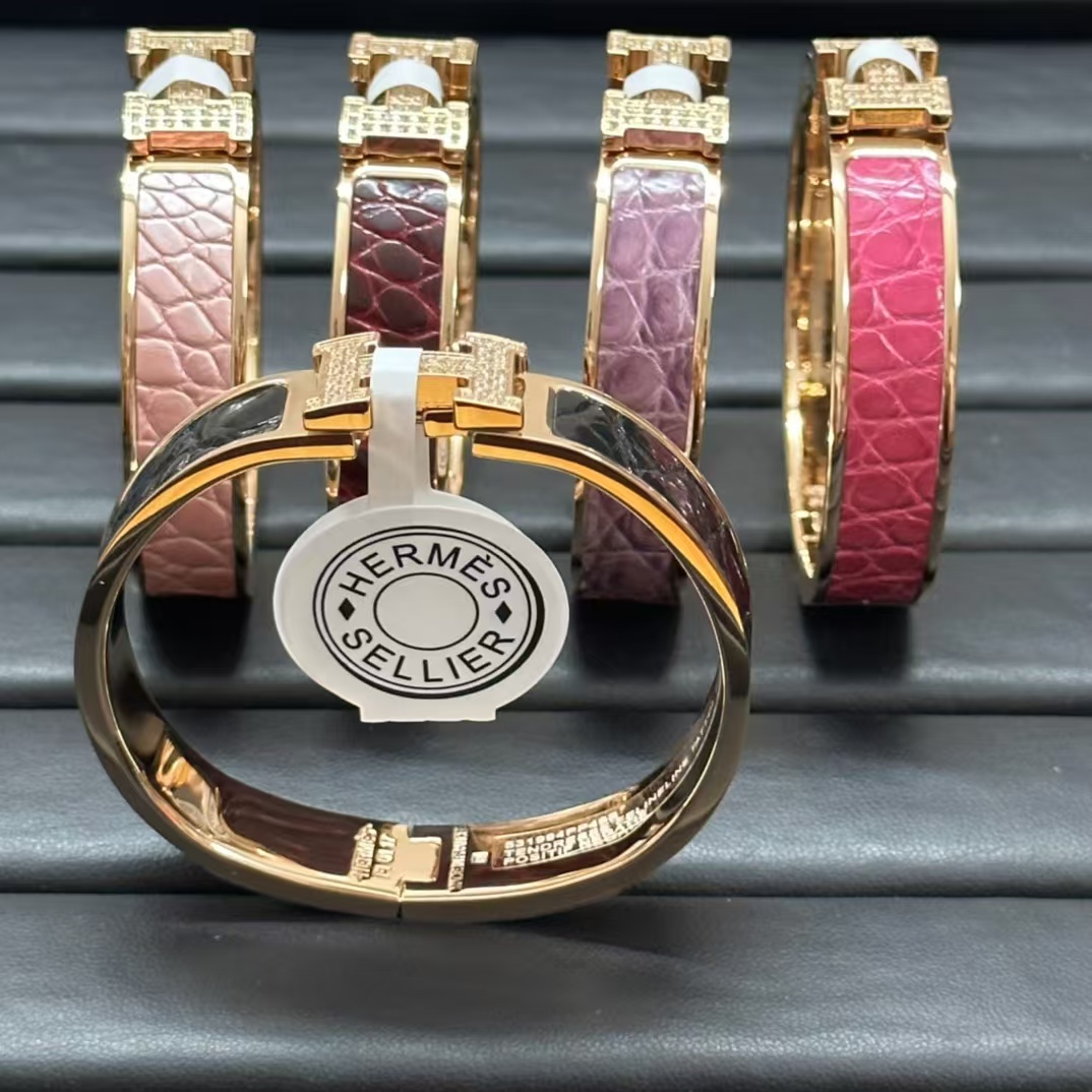 Hermes Crocodile Bracelet Bangle - Original Replica Club