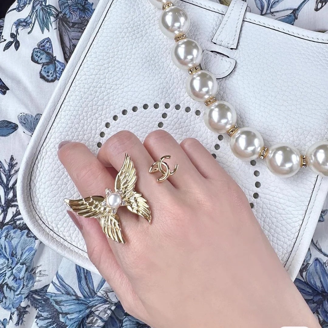 Chanel Butterfly Between Finger Open Ring - Original Replica Club