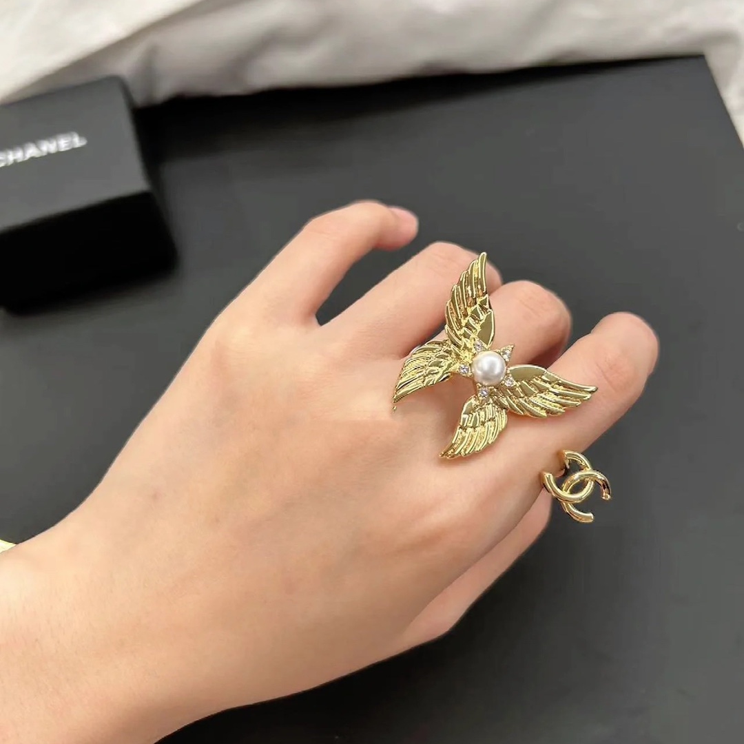 Chanel Butterfly Between Finger Open Ring - Original Replica Club