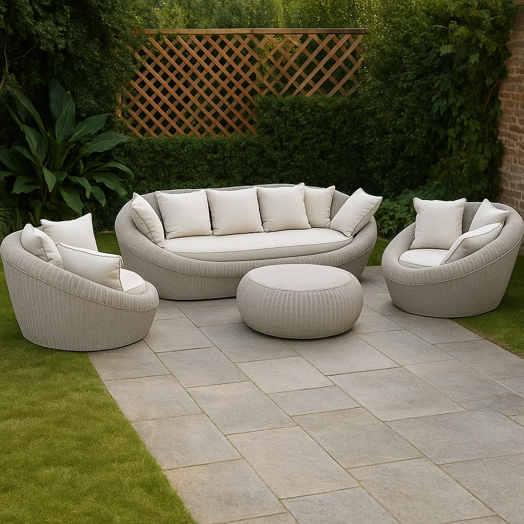Conjunto de jardín para 5 personas, Estructura de ratán sintético, 1 sofá de 3 plazas, 2 sillones, 1 mesa redonda, Gris y cojines blancos - VrWMLyN204Lr