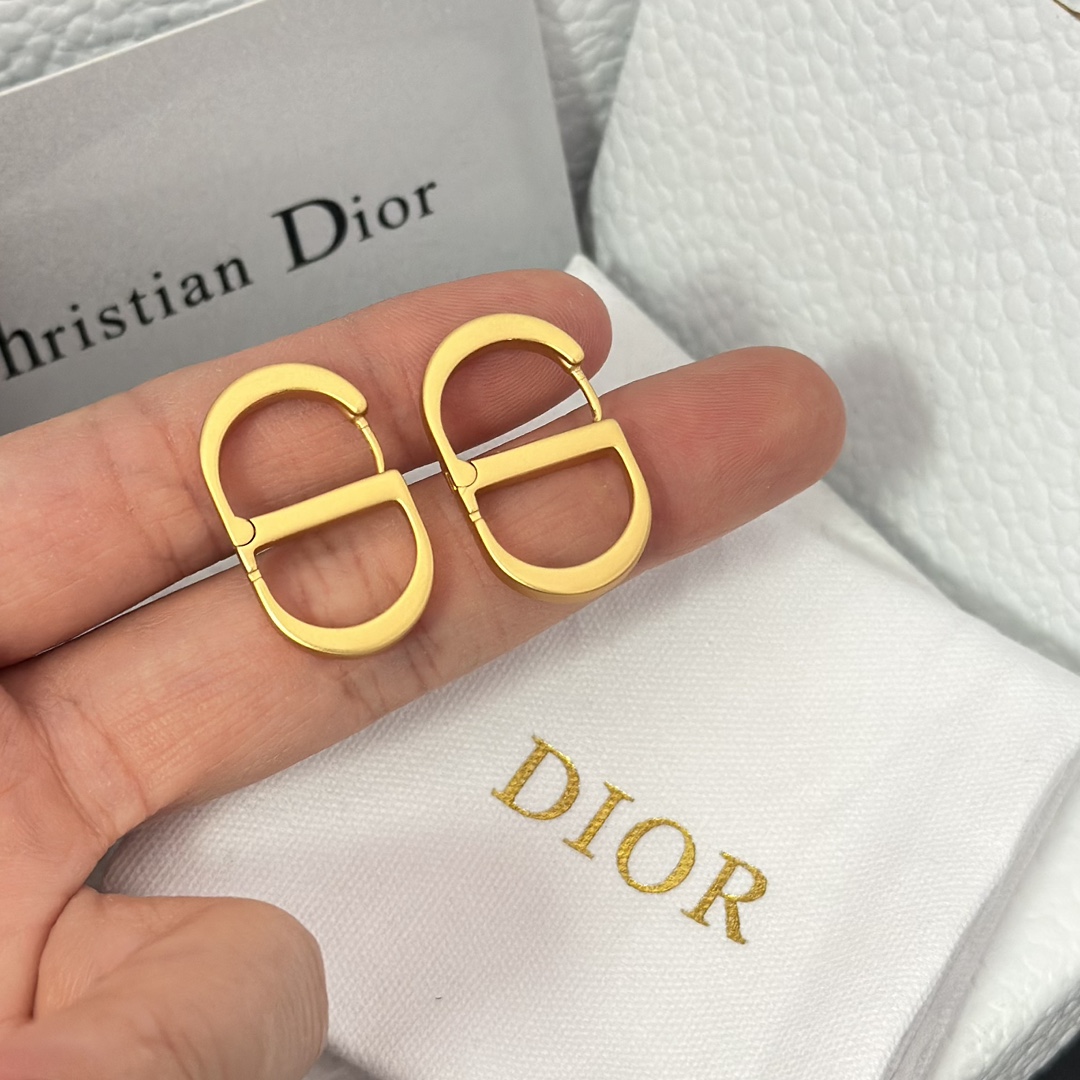 Dior Minimalistic CD Stud Earrings - Original Replica Club