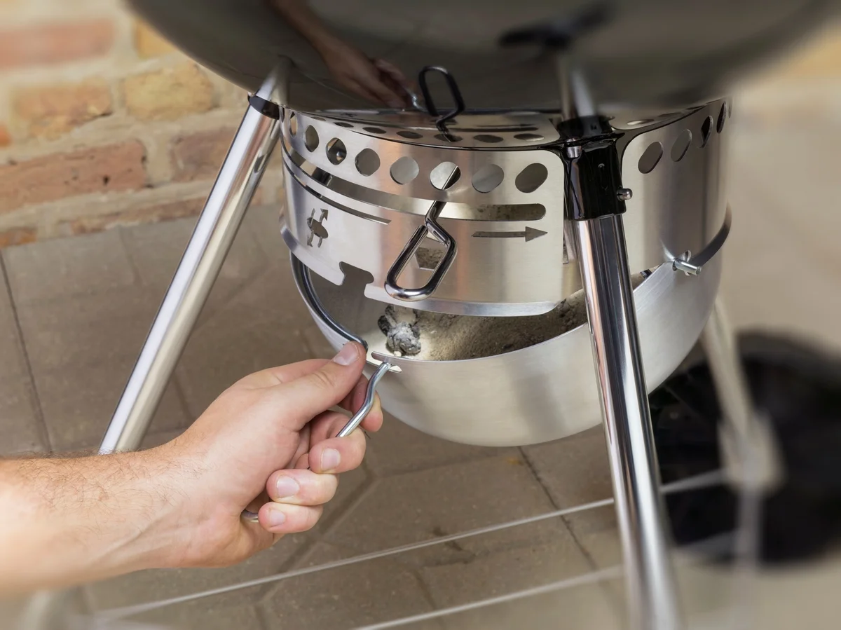 Weber Original Kettle Premium 22" Charcoal Grill - Image 3