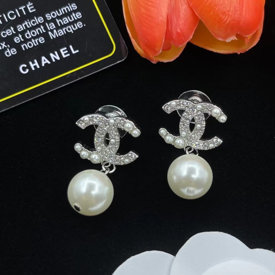 Chanel Prom Pearl Dangle Earrings - Original Replica Club