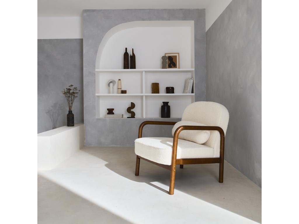 Sillón escandinavo de madera de hevea - claro y rizo blanco