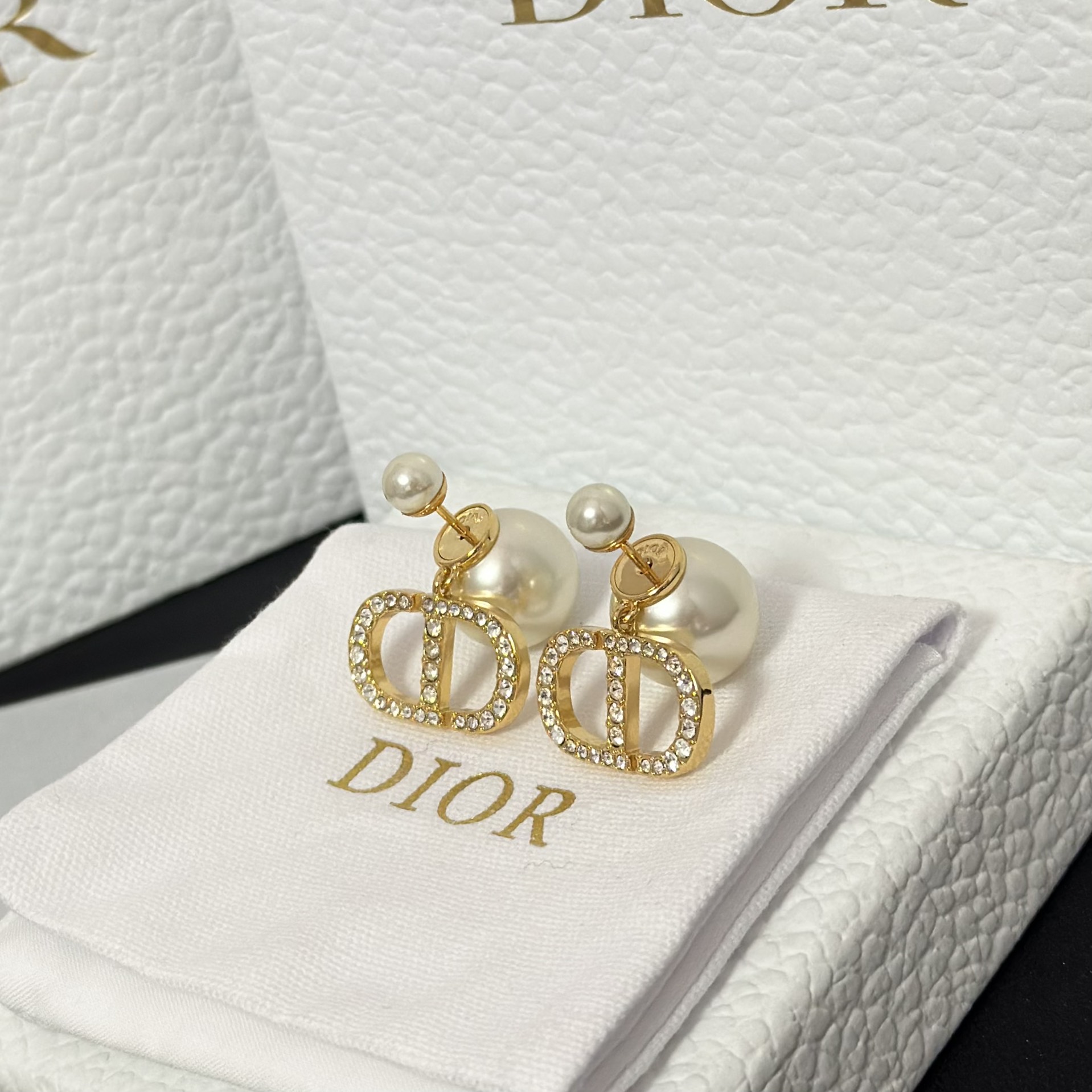 Dior Sweet CD Pearl Stud Earrings - Original Replica Club